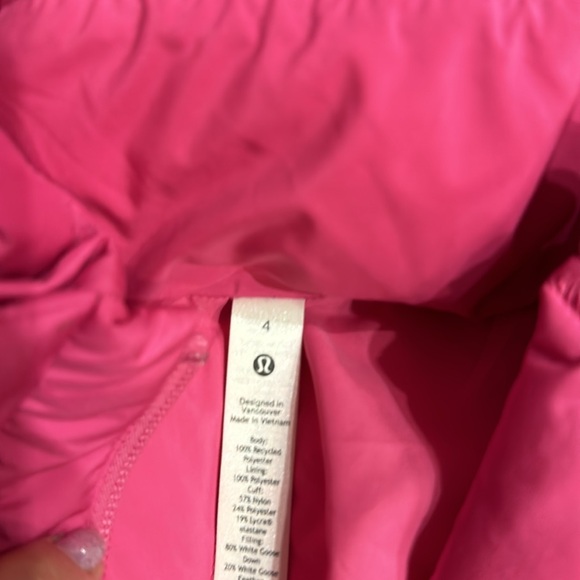 Sonic pink color jacket. Size 4 - Picture 2 of 2